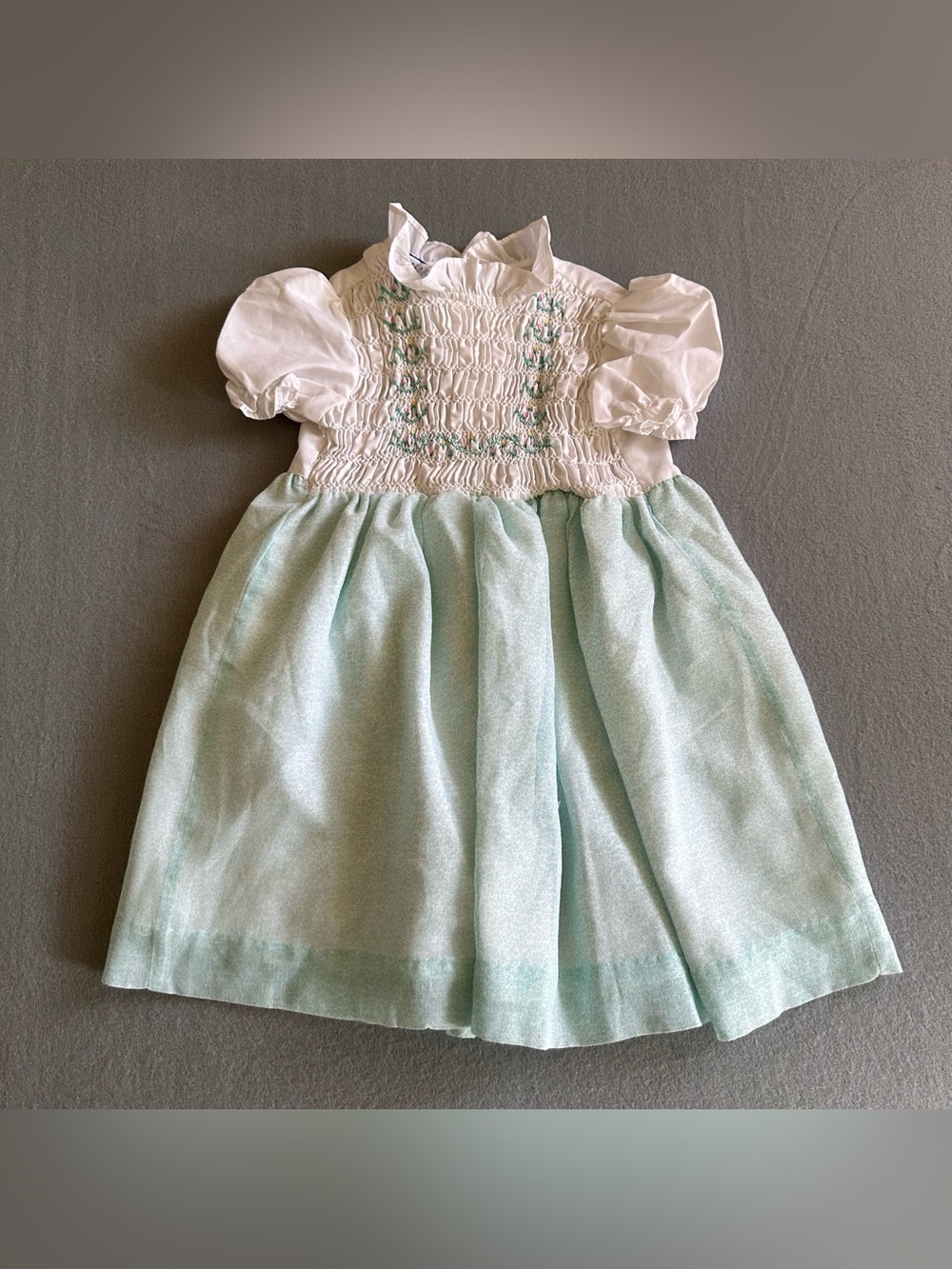 Vintage Polly Flinders Hand Smocked Dress Pastel Mint Green Girls 5